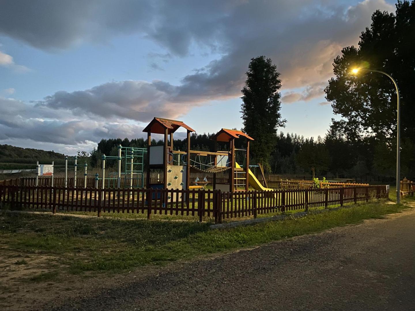 Descubre La Cepedana: Casa Rural Con Encanto En Cogorderos, A Solo 10 Km De Astorga Bagian luar foto